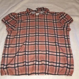 Short sleeve plaid top
